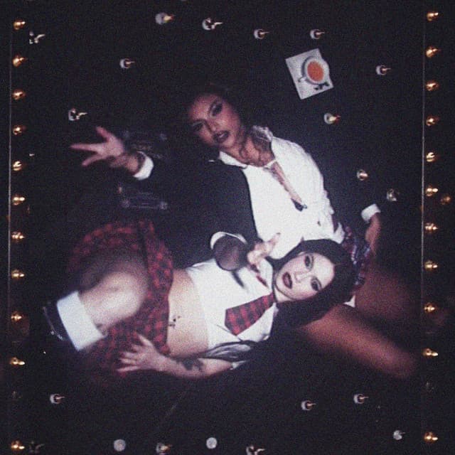 tomadomeuchá (na WITCH HOUSE)